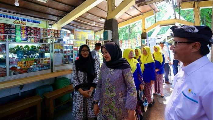 Bupati Banyuwangi Ipuk Fiestiandani
