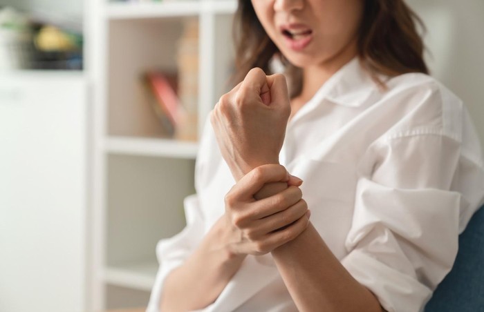 Solusi Ampuh Hilangkan Rasa Nyeri di Pergelangan Tangan