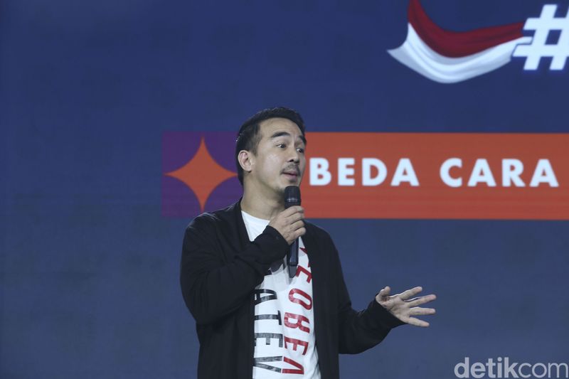 Joe Taslim mengisi acara Demi Indonesia di sesi Beda Cara Bikin Bangga +62 di The Hall Senayan City, Jumat (27/10/2023).