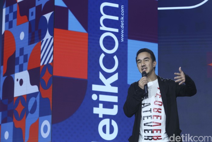 Joe Taslim mengisi acara Demi Indonesia di sesi Beda Cara Bikin Bangga +62 di The Hall Senayan City, Jumat (27/10/2023).