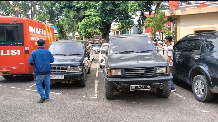 Dua mobil tangki modifikasi diduga akan melansir BBM diamankan Polda Jambi.