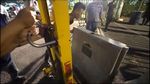 Momen Pontjo Sutowo Buka Beton Penghalang Menuju Hotel Sultan di Gate 2 GBK