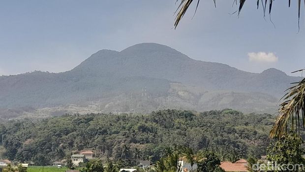 Gunung Tampomas Sumedang.