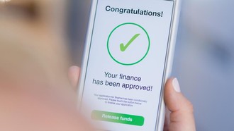 OJK Kunci Paylater, Hanya Bank dan Multifinance yang Boleh