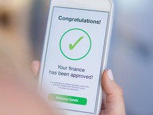 OJK Kunci Paylater, Hanya Bank dan Multifinance yang Boleh