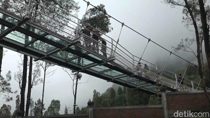Jembatan Kaca Bromo Jembatan Kaca Bromo