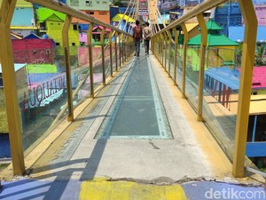 Pemkot Kirim Tim Teliti Keretakan Jembatan Kaca Kampung Warna-Warni Malang