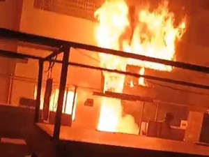 Pabrik Sepatu di Sapen Karanganyar Terbakar