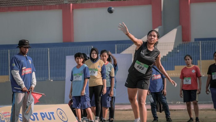 Kompetisi atletik pelajar terbesar Tanah Air, Energen Champion SAC Indonesia 2023, hadir di Pulau Timor untuk menggelar Bali-Nusra (Nusa Tenggara) Qualifiers. Perhelatannya yang berlangsung selama tiga hari (26-28 Oktober), berhasil menyedot antusias luar biasa di Stadion Oepoi, Kupang, Nusa Tenggara Timur (NTT).