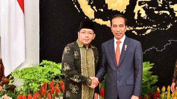 Ketua Umum Relawan Rumah Gibran, Omar Aram, dan Jokowi (dok.ist)