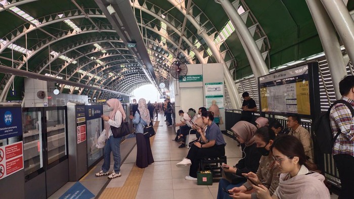 Kondisi di Stasiun LRT Jatimulya pagi ini (Tina/detikcom)
