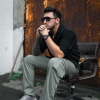 Sebelum dikabarkan memiliki hubungan spesial dengan Nathalie Holscher, Ladislao diketahui sempat menjalin kasih dengan Amanda anak Cristian Gonzales.  Foto: Instagram/@ladislao_9