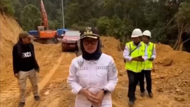 Bupati Luwu Utara Ungkap Perbaikan Jalan Seko 12 Km Akan Pakai Lapisan Matos