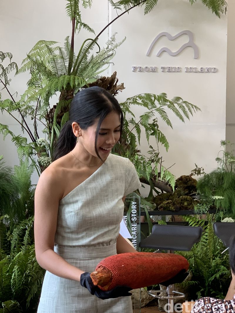Maudy Ayunda Bikin Inovasi Skincare, Pakai Buah Merah Papua, Ini Kisahnya