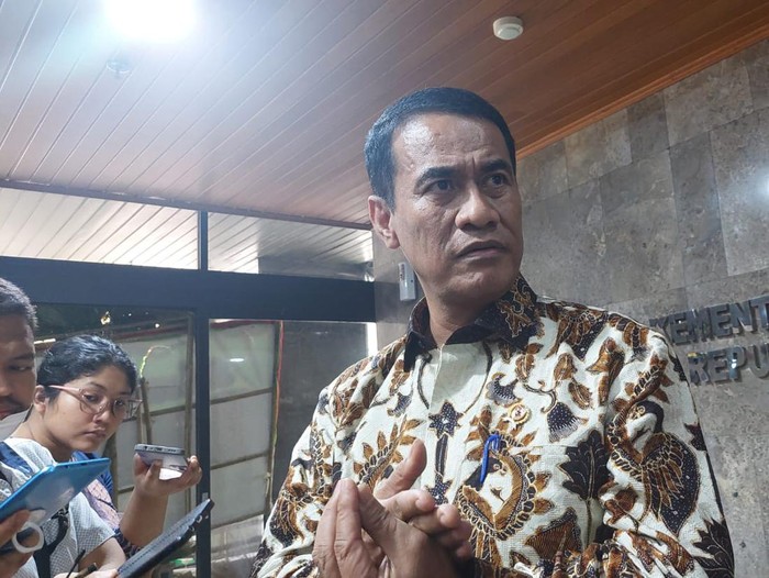 Mentan Amran Sulaiman di Kantornya, Jumat (27/10/2023).