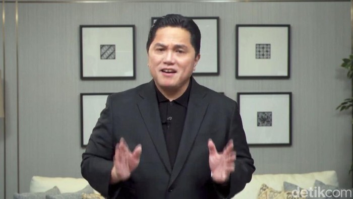 Menteri Badan Usaha Milik Negara (BUMN) Erick Thohir mengajak anak muda untuk terus maju dan tidak mager (males gerak) dalam memaknai Hari Sumpah Pemuda. (dok detikcom)