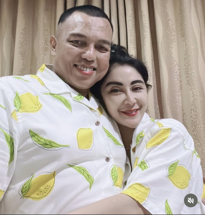 Momen Uut Permatasari dan Suami Rayakan Ultah hingga Syukuran Momen Uut Permatasari dan Suami Rayakan Ultah hingga Syukuran