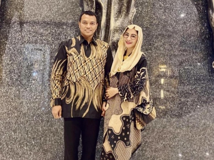 Momen Uut Permatasari dan Suami Rayakan Ultah hingga Syukuran