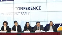 (Kiri-Kanan) Ketua Panitia HUT ke 7 PAAI, Kian Lie Rudianto, Ketua Umum PAAI, Muhammad Idaham, Founder PAAI, Henny Dondocambey, Ketua Panitia Penyusunan dan Penerbitan Buku ‘Pejuang Ekonomi di Saat Krisis’, Lucia Wenny, dan Founder PAAI, Bapak Wong Sandy Surya saat press conference HUT PAAI ke 7 dan Launching Buku ‘Pejuang Ekonomi di Saat Krisis’, Jumat (27/10/2023).