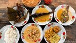 Berasa di Rumah Nenek, Resto Ini Tawarkan Mangut Lele dan Sate Kulit