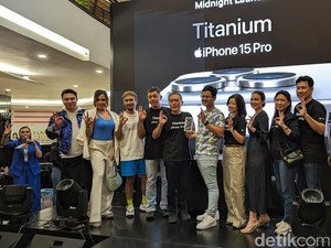 Legenda Bulutangkis Indonesia Ramaikan Peluncuran iPhone 15