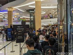 Para Legenda Bulutangkis RI Ikut Antre Peluncuran iPhone 15
