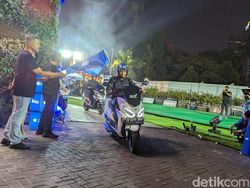 Para Legenda Bulutangkis RI Ikut Antre Peluncuran iPhone 15