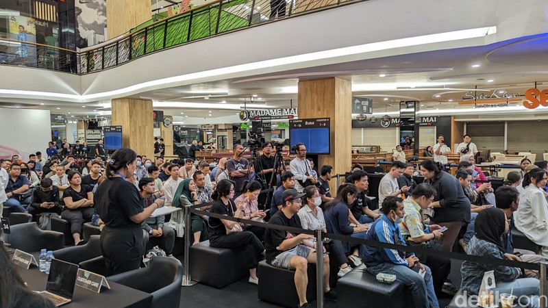 Peluncuran iPhone 15 di Blibli Midnight Launch