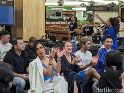 Para Legenda Bulutangkis RI Ikut Antre Peluncuran iPhone 15