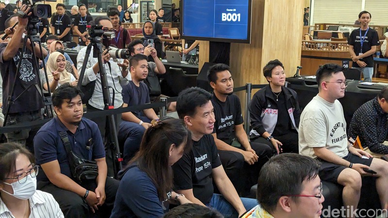 Peluncuran iPhone 15 di Blibli Midnight Launch