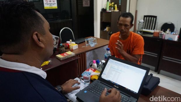 Penjual balon tersangka pencabulan terhadap siswi SD di Mojokerto.