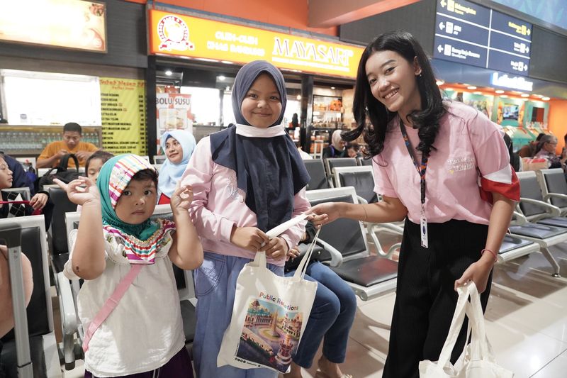 Penumpang KAI mendapatkan hadiah menarik