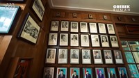 Ruangan jamuan makan tersebut pun tak luput dari dekorasi yang penuh sejarah. Prabowo juga memajang para menteri pertahan yang pernah menjabat di Indonesia. Foto: YouTube Atta Halilintar
