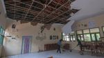 Sekolah di Klaten Ambrol Diterjang Hujan Angin