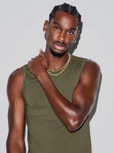 Skims Rilis Shapewear untuk Pria Skims Rilis Shapewear untuk Pria.