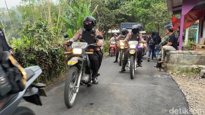 Suasana perkampungan di Sukabumi yang didatangi Densus 88