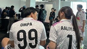Semula unggah foto selalu bareng sahabat, Thariq Halilintar mulai mengunggah foto berdua dengan Aaliyah Massaid perlahan-lahan. Foto: Instagram/@thariqhalilintar