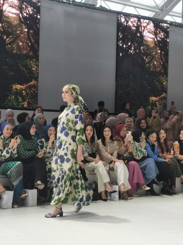 Vanilla Hijab dan Heaven Lights di Jakarta Fashion Week (JFW) 2024