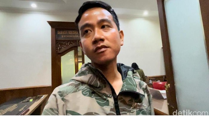 Wali Kota Solo Gibran Rakabuming Raka di Balai Kota Solo, Jumat (27/10/2023).