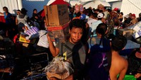 Seperti diketahui, badai Otis dengan kecepatan angin 165 mil (270 kilometer) per jam menyebabkan sedikitnya 27 orang tewas di Acapulco, Meksiko. Reuters/Alexandre Meneghini.  
