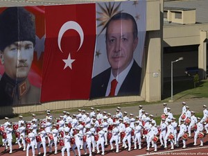 Warisan Ataturk Bayangi Peringatan 100 Tahun Republik Turki