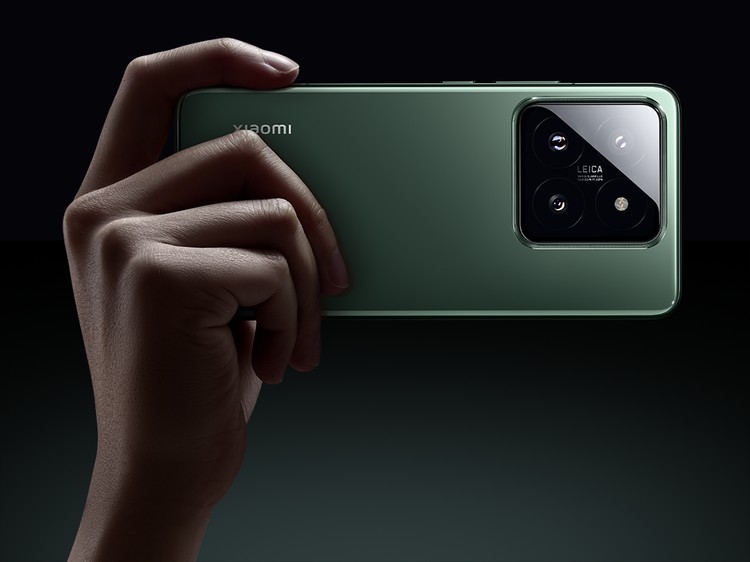 Xiaomi 14 dan Xiaomi 14 Pro Xiaomi 14 dan Xiaomi 14 Pro