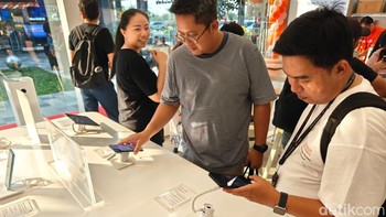 Xiaomi Flagship Experience Store ini menjual smartphone, tablet, wearables, hingga home appliances. Foto: Adi Fida Rahman/detikINET