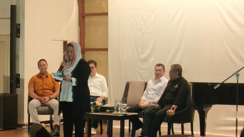 Putri Presiden ke-4 RI Abdurrahman Wahid atau Gus Dur, Yenny Wahid, resmi memberikan dukungan ke bakal calon presiden Ganjar Pranowo dan bakal calon wakil presiden Mahfud Md.