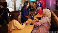 Dengan hanya menukarkan Rp 1 MPC point yang dimiliki pemegang kartu kredit, maka sudah dapat menikmati es krim Baskin Robbins. 