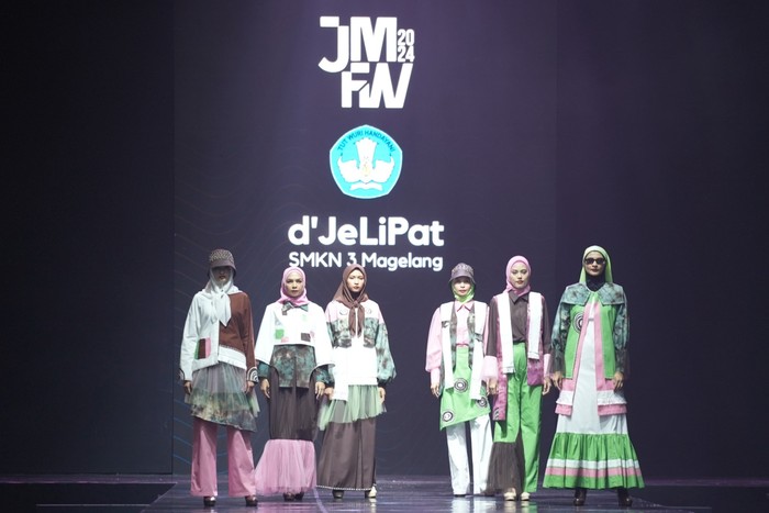Busana siswa SMK di Magelang tampil di JMFW, terinspirasi getuk