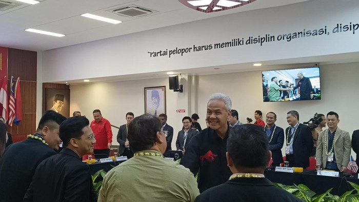 Ganjar saat tiba di Sekolah Partai PDIP (Rizky-detikcom)