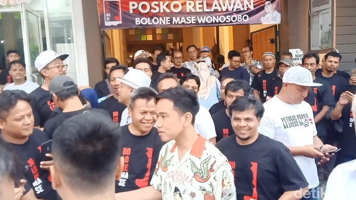 Gibran Rakabuming Raka saat melaunching posko relawan Bolone Mase di Wonosobo, Sabtu (28/10/2023).