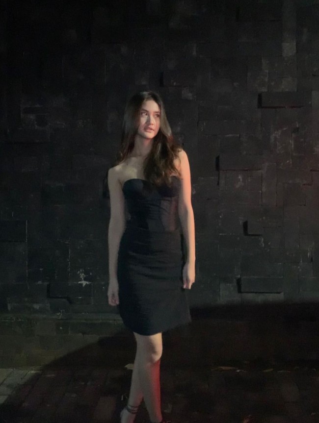 Melalui akun Instagram pribadinya di @harleyavaprincy, putri Ferry Maryadi itu kerap membagikan foto-foto dirinya. Hingga saat ini ia juga sudah berhasil memperoleh pengikut lebih daari 236.000 di Instagramnya. Foto: Instagram/@harleyavaprincy