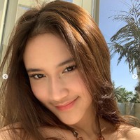 Perempuan yang akrab disapa Leya ini juga mengunggah berbagai postingan potret dirinya yang memamerkan tubuhnya yang ramping. Foto: Instagram/@harleyavaprincy